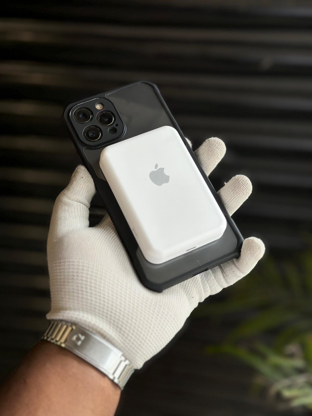 iPhone MAGSAFE Wireless  Power Bank