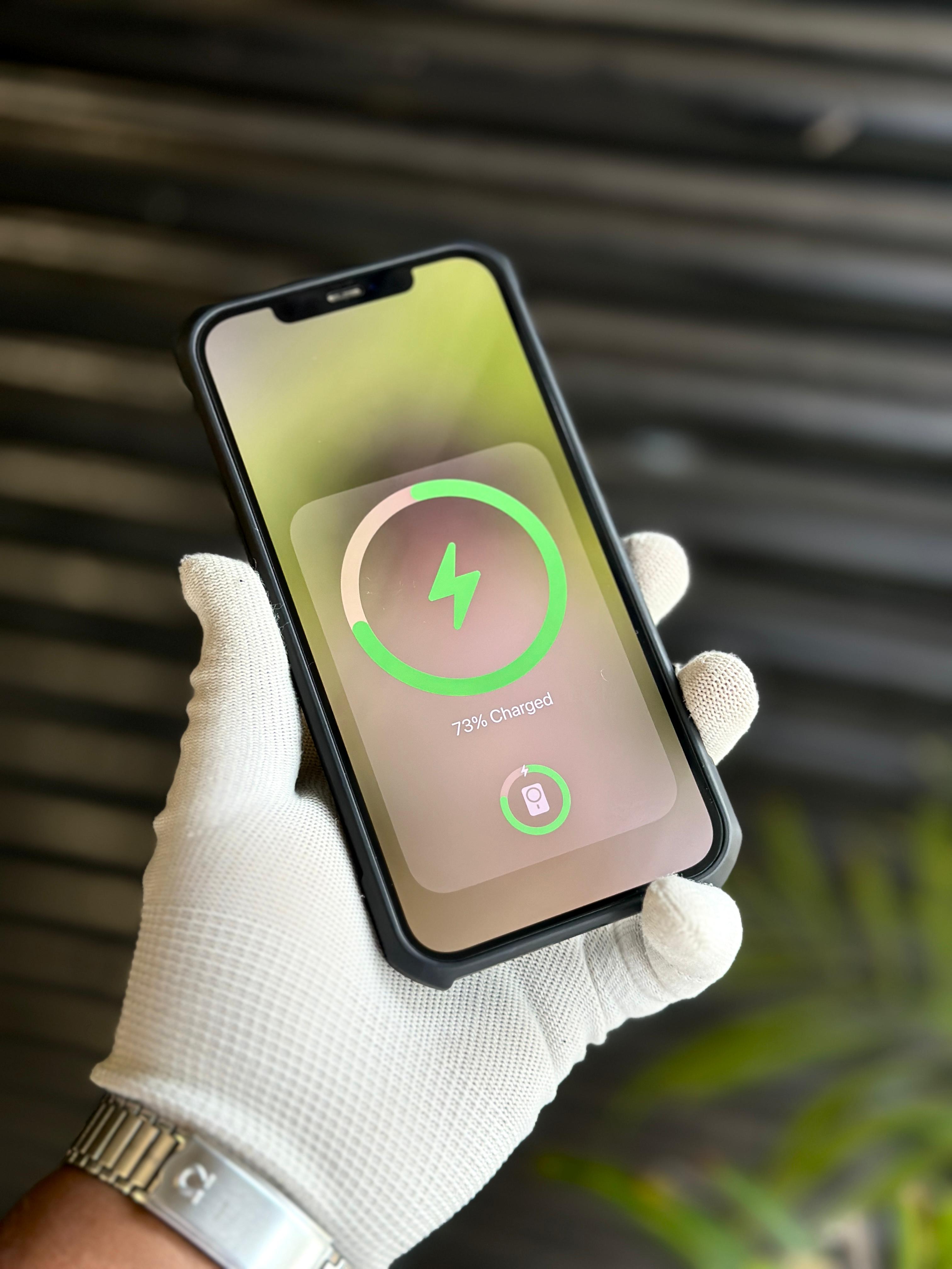 iPhone MAGSAFE Wireless  Power Bank